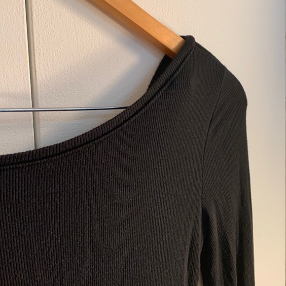 GAP Medium Small Black Knit Long Sleeve Scoop Neck Low Back Body Suit - Picture 4 of 6